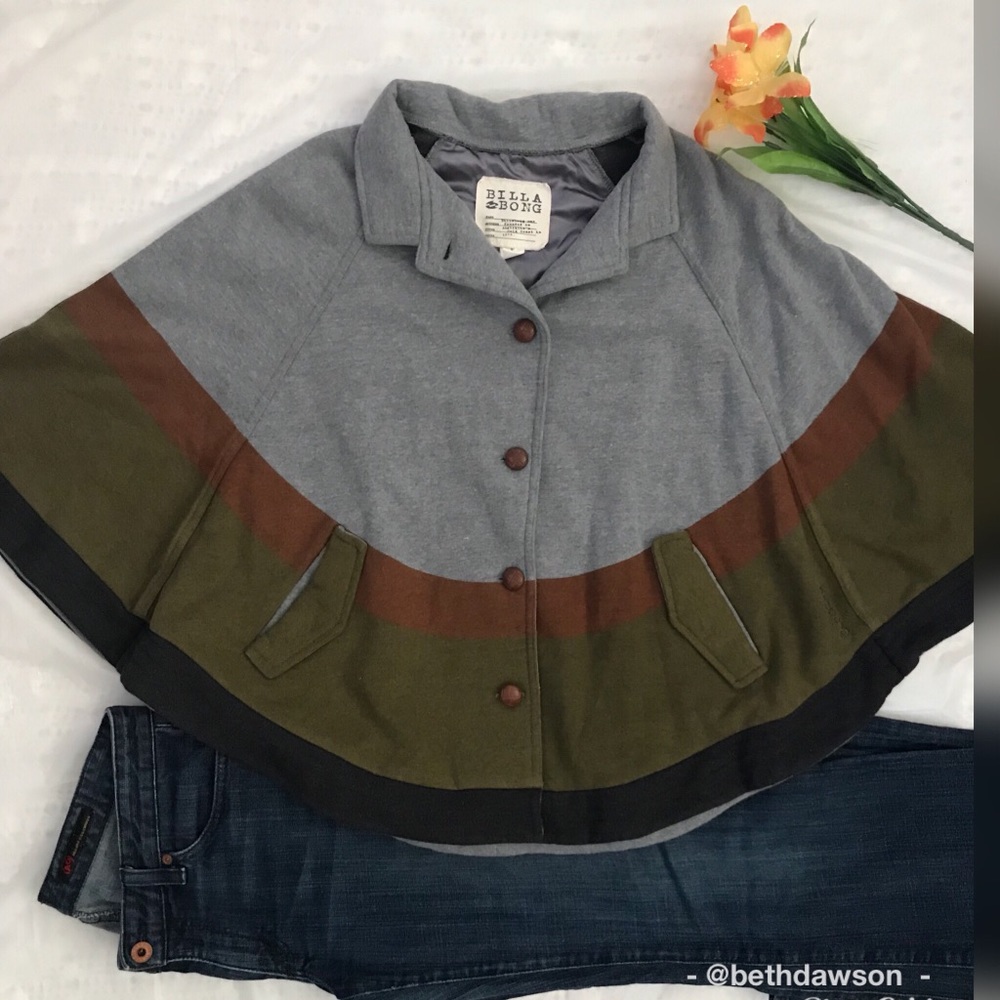 🆕Billabong Cape Style Jacket Size L